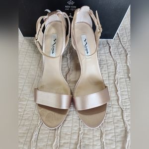 Nina Women's Venetia Evening High Heels, Size 10, Champagne